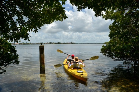 Locals launch their rented kayak at Ted Sperling Park at South Lido Beach. H-T ARCHIVE