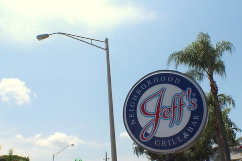 Jeff's Neighborhood Grill & Bar / COOPER LEVEY-BAKER
