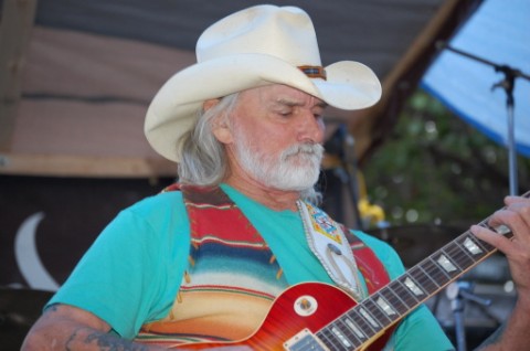 Dickey Betts performing earlier this year (courtesy of www.dickeybetts.com).