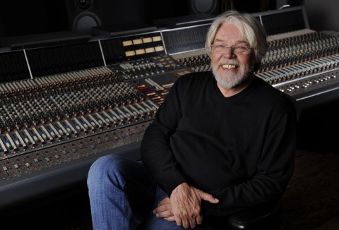 Singer Bob Seger poses for a portrait in a Capitol Records studio on Thursday, Oct. 16, 2014, in Los Angeles. (Photo by Chris Pizzello/Invision/AP)