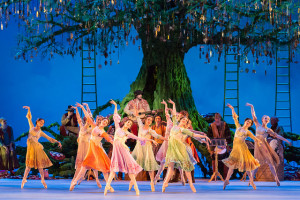 Christopher Wheeldon's "The Winter's Tale" / Courtesy ROH