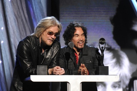 Daryl Hall and John Oates speak at the 2014 Rock and Roll Hall of Fame Induction Ceremony on April, 10, 2014 in New York. (Photo by Charles Sykes/Invision/AP)