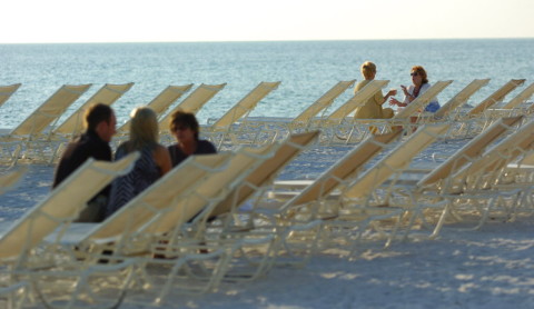Don't forget your chairs and blankets for the Sarasota Film Festival's free movie screening today on the beach. HT ARCHIVE